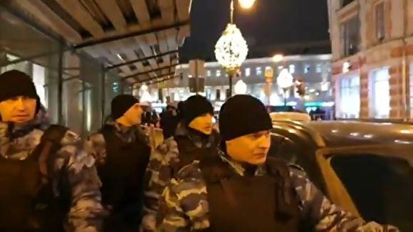 Евгений Манюров - «Медуза»: один из пострадавших в перестрелке возле ФСБ мог быть ранен силовиками - znak.com