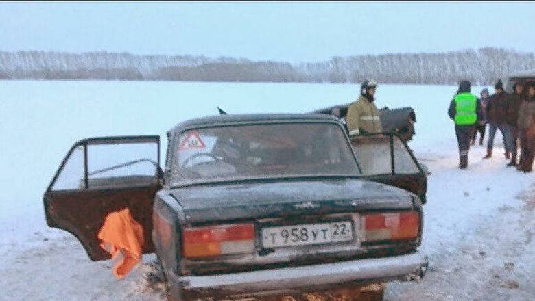 Пять человек погибли на Алтае в третьей за день смертельной автокатастрофе - newizv.ru - Ленинградская обл. - Барнаул - Бийск