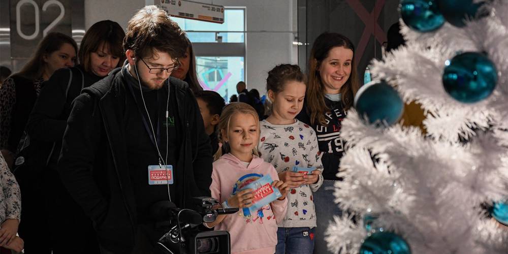 Более шести тысяч человек поучаствовали в фестивале «Фабрика подарков» - vm.ru - Техноград