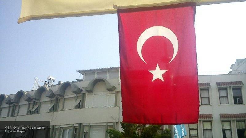 Дональд Трамп - Мустафа Шентоп - Американские санкции из-за С-400 не повлияют на Турцию, заявила Анкара - nation-news.ru - США - Вашингтон - Турция - Анкара