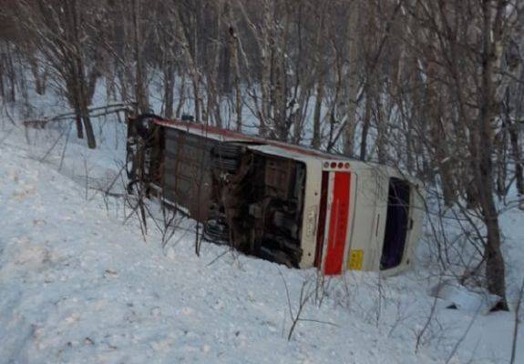 На Камчатке перевернулся автобус с 21 пассажиром - eadaily.com - Петропавловск-Камчатский - Камчатск