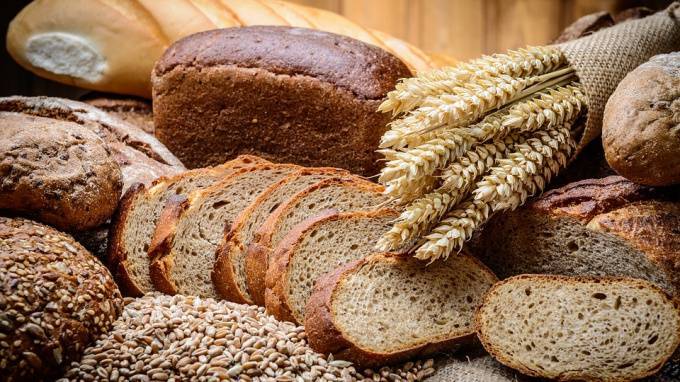 Эксперты: Петербург потребляет хлеба меньше нормы - piter.tv - Санкт-Петербург