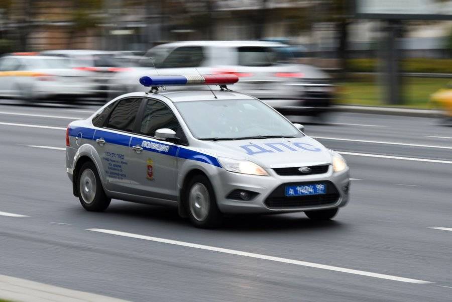 Две машины столкнулись в центре Москвы - m24.ru - Москва - район Басманное