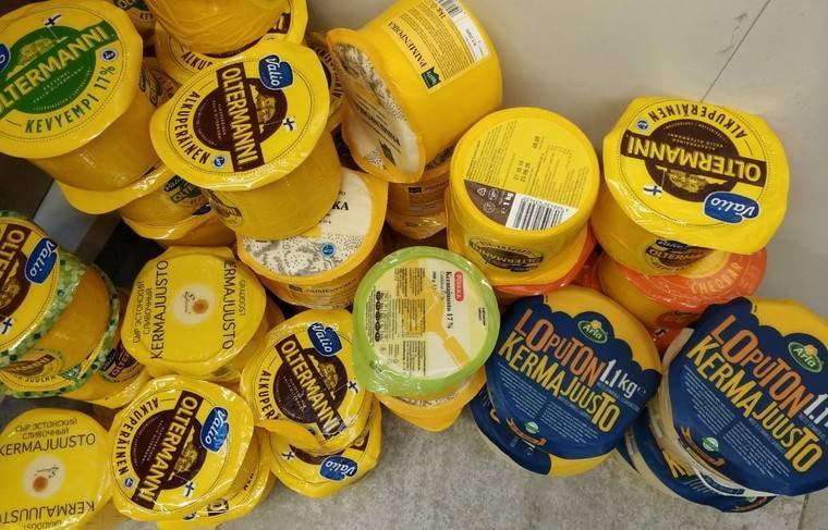 В Санкт-Петербурге задержали ввоз более шести тонн сыра из Швейцарии - news.ru - Швейцария - Россельхознадзор