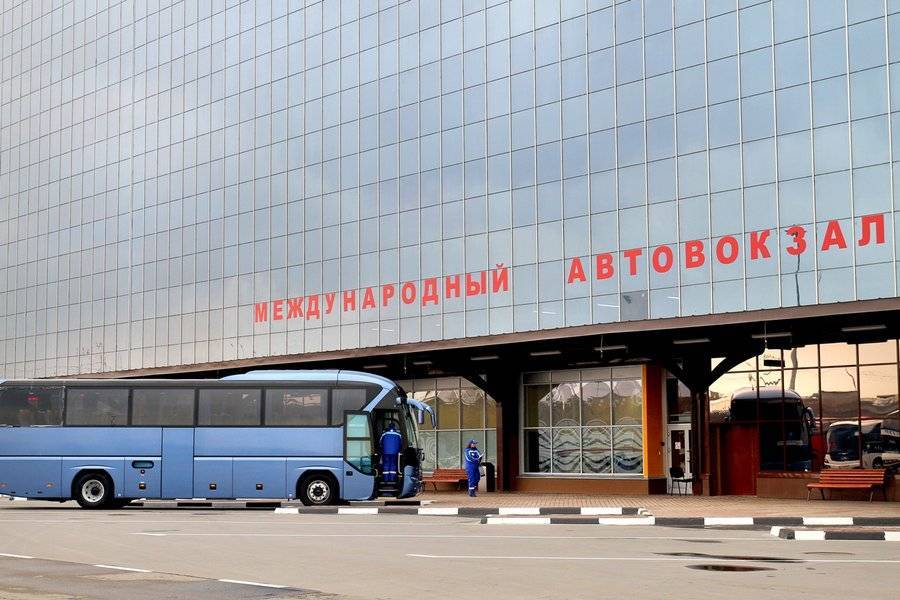 Дополнительные автобусы из Москвы в Саратов запустят в преддверии Нового года - m24.ru - Москва - Саратов