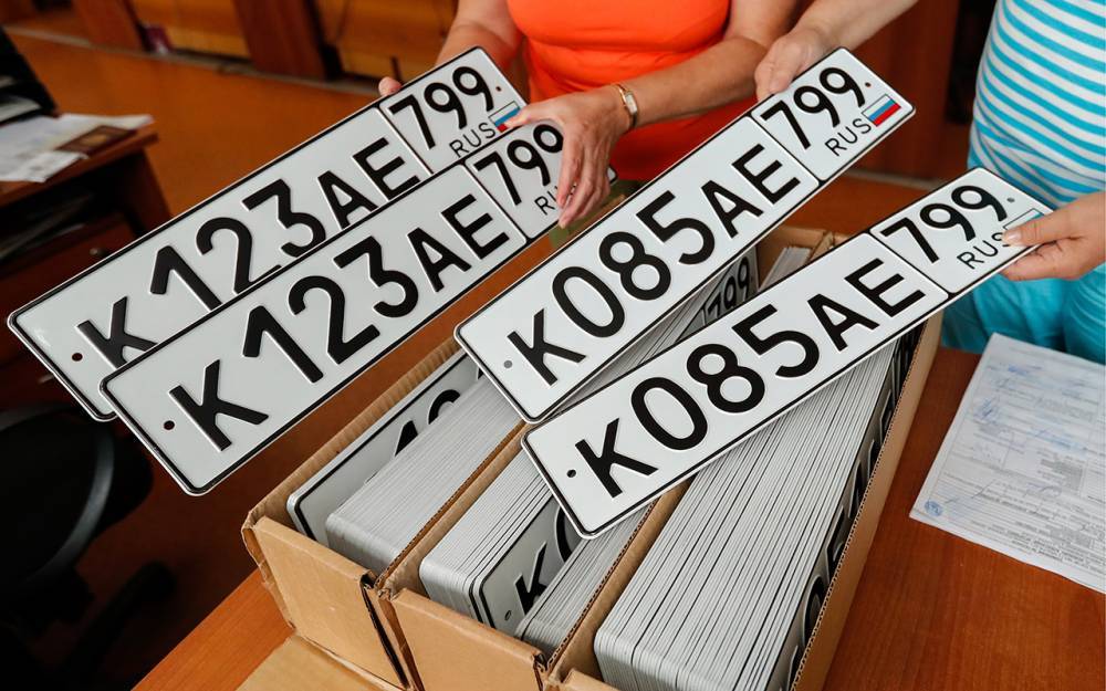 Дмитрий Медведев - Автосалоны начинают ставить машины на учет - zr.ru - Россия