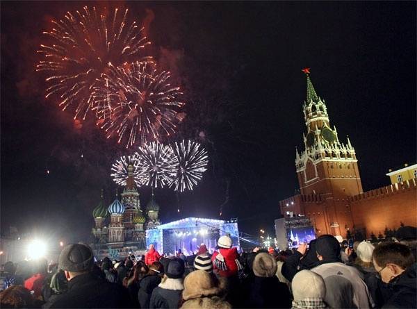 Песков оправдал высокие траты Москвы на Новый год - nakanune.ru - Москва - Дмитрий Песков