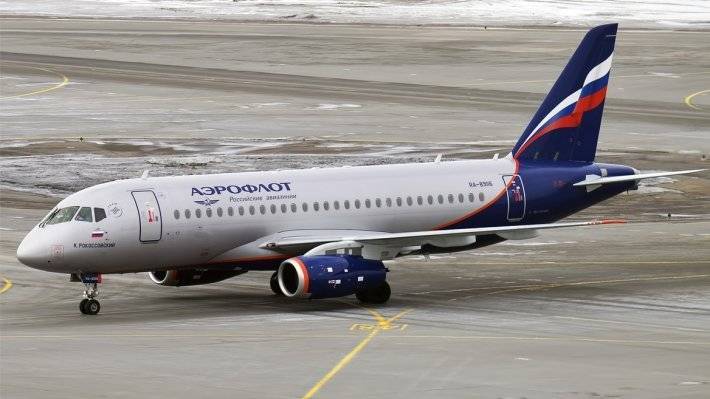 Пассажир выкатившегося с ВПП самолета SSJ100 обвинил в случившемся пилотов - polit.info - Самара