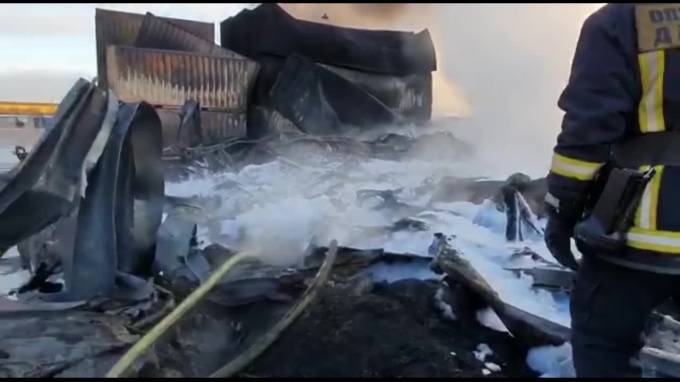Склад на Московском шоссе мог сгореть из-за нарушений правил безопасности - piter.tv - Санкт-Петербург