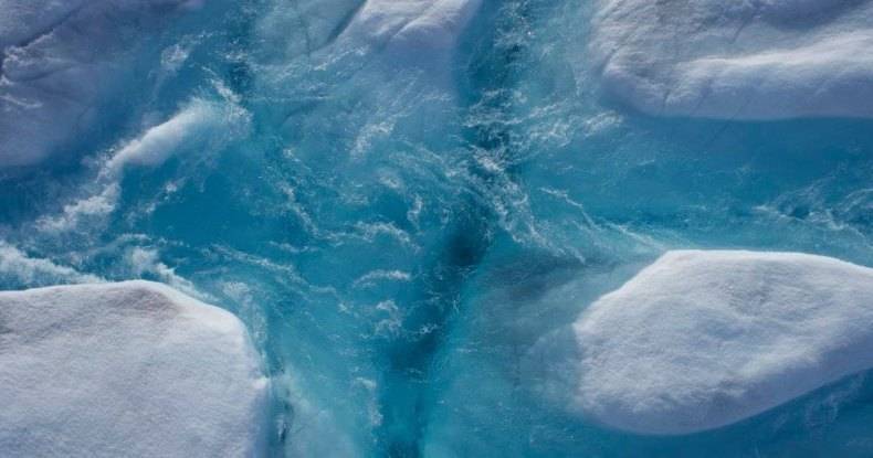 Дроны помогли увидеть исчезновение озер с&nbsp;поверхности ледяного щита - popmech.ru