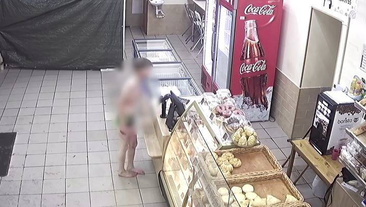 Выживший в жестокой расправе в Менделеевске мальчик спасся в пекарне - vesti.ru - Менделеевск