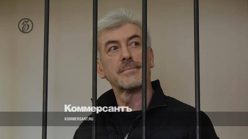 Валерий Израйлит - Суд продлил на 3,5 месяца арест бизнесмену Израйлиту - kommersant.ru - Санкт-Петербург - Усть-Луга