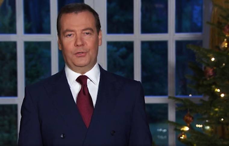 Владимир Путин - Медведев пожелал россиянам благополучия в 2020 году - news.ru - Россия - Петропавловск-Камчатский
