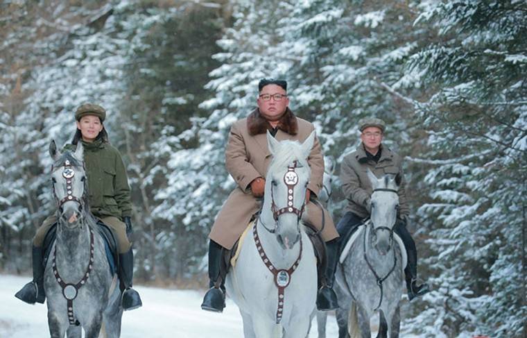 Ким Ченын - Ким Чен Ын вновь посетил священную гору на белом коне - news.ru - КНДР