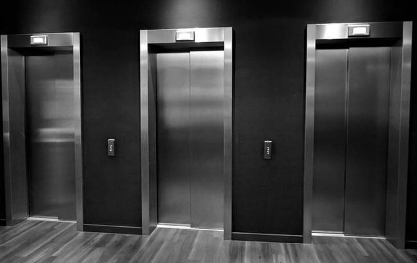 Лев Парцхаладзе - В Украине обязали проектировать лифты в домах от 4-х этажей - abcnews.com.ua - Украина