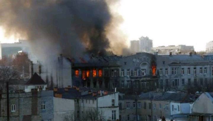 В Одессу прибыл спецотряд спасателей для поиска пропавших при пожаре в колледже - vesti.ru - Одесса - Южный