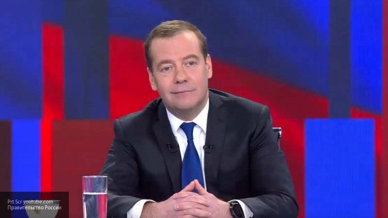 Дмитрий Медведев - Тимур Батрутдинов - Медведев рассказал о превосходстве интернета над ТВ и рассказал, как узнает новости - nation-news.ru - Россия