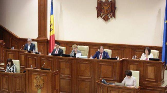 Зинаида Гречаная - В парламенте Молдавии снова зарегистрирована инициатива о вотуме недоверия - eadaily.com