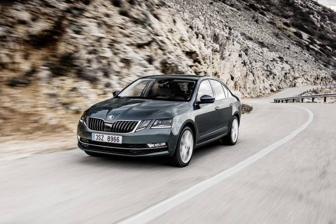 Skoda в ноябре увеличила продажи в России на 11% - autostat.ru - Россия