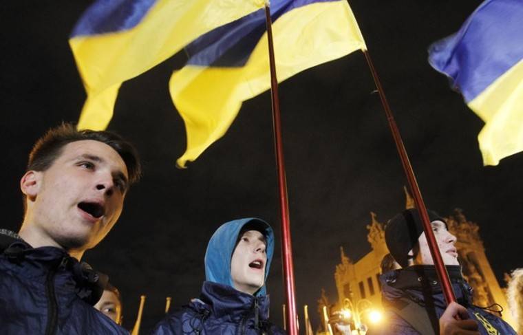 Петр Порошенко - Протестующие в Киеве подрались с полицией - news.ru - Украина - Протесты
