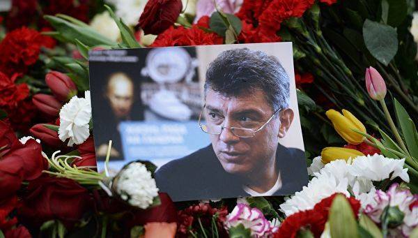 Борис Немцов - В Петербурге за пикет памяти Немцова задержали активистку «Открытой России» - theins.ru - Россия - Санкт-Петербург