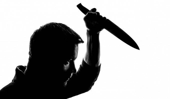 В Пермском крае 17-летнюю девушку зарезали на глазах прохожих - mirnov.ru - Пермский край