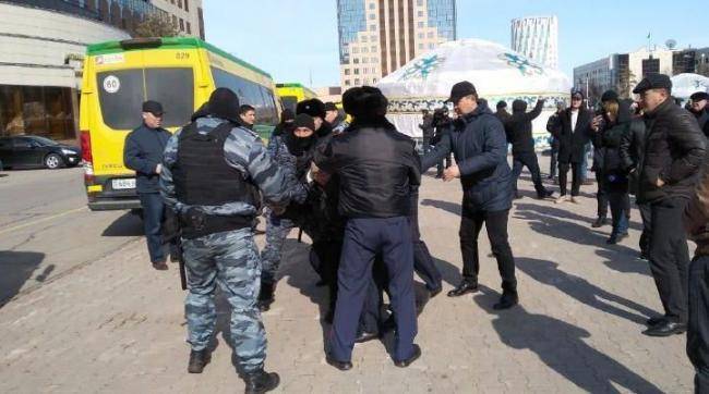 Казахстанцы протестуют против переименования столицы | Вести.UZ - vesti.uz - Казахстан - Астана
