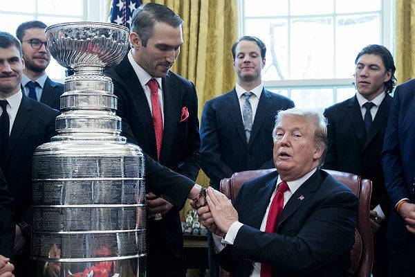 Дональд Трамп - Александр Овечкин - Трамп назвал себя фанатом Овечкина - trud.ru - Россия - США - Вашингтон