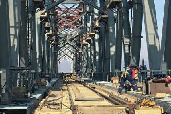 Россия завершила свою часть совместного с КНР моста через Амур - trud.ru - Россия - Китай - провинция Хэйлунцзян - округ Еврейский