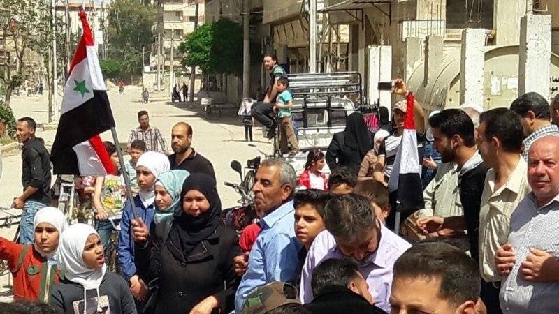 Дональд Трамп - Биньямин Нетаньяху - Массовый митинг проходит на юге Сирии из-за решения США по Голанам - polit.info - США - Сирия - Вашингтон - Израиль