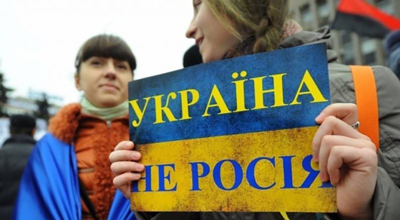 Виктор Медведчук - Юрий Бойко - Олег Волошин - Карасёв предложил населению терпеть, чтобы доказать: Украина – не Россия - politnavigator.net - Москва - Украина - Минск
