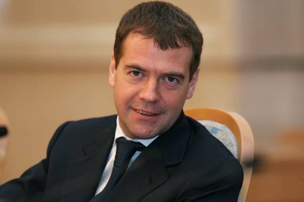 Дмитрий Медведев - Медведев рассказал, как работал диджеем на школьных дискотеках - trud.ru - Россия