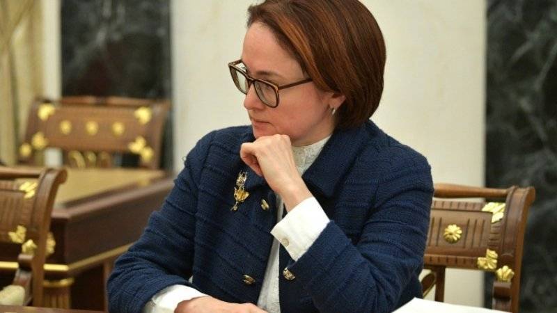 Владимир Путин - Эльвира Набиуллина - Путин распорядился повысить ответственность нелегальных кредиторов - polit.info - Россия
