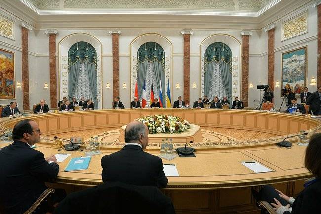 Петр Порошенко - Порошенко позвал мировых лидеров на выдуманную встречу - utro.ru - Россия - Украина - Германия - Берлин