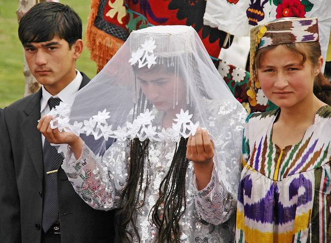 Где 18-летних девушек считают «старухами»   | Вести.UZ - vesti.uz - Таджикистан