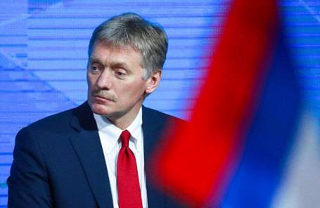 Владимир Зеленский - Владимир Путин - Дмитрий Медведев - Петр Порошенко - Дмитрий Песков - Сергей Фадеичев - В Кремле пока не готовы поздравлять Зеленского - bfm.ru - Россия - Украина