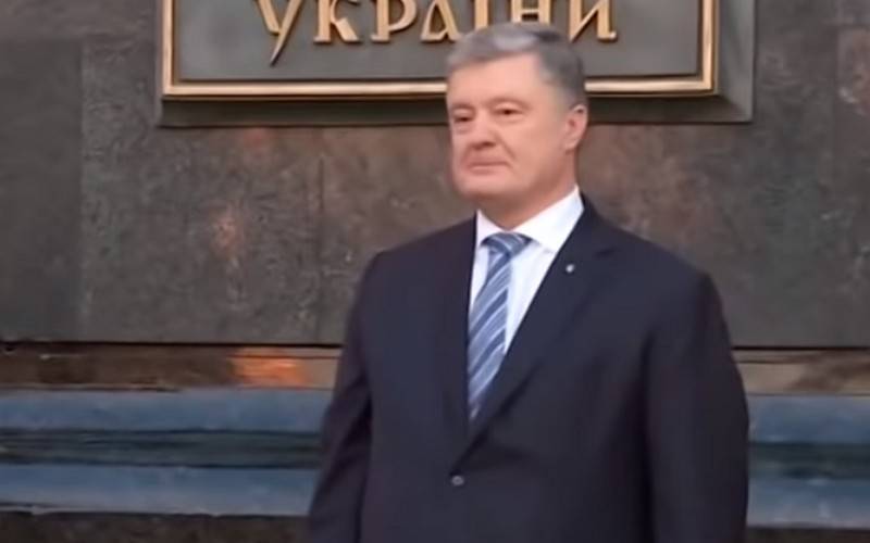 Петр Порошенко - Александр Дубинский - Порошенко хотят запретить покидать территорию Украины - topwar.ru - Украина - Киев