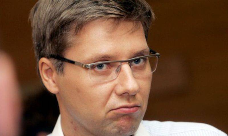 Нил Ушаков - Предательства не забудем: русские рижане не сочувствуют отстранённому мэру Ушакову - politnavigator.net - Рига