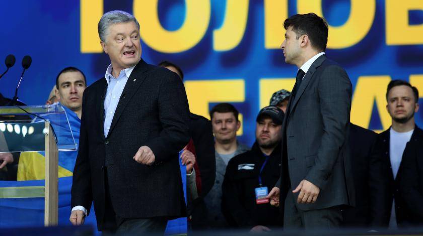 Владимир Зеленский - Петр Порошенко - Зеленский и Порошенко устроили перепалку из-за инаугурации - utro.ru
