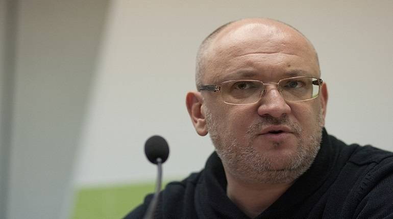 Максим Резник - У депутата петербургского заксобрания Максима Резника случился сердечный приступ. Его преследуют люди Пригожина - theins.ru - Санкт-Петербург - Прага