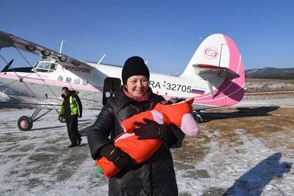 Василий Власов - В Госдуме захотели обязать авиакомпании перестать рассаживать детей и родителей - lenta.ru - Россия