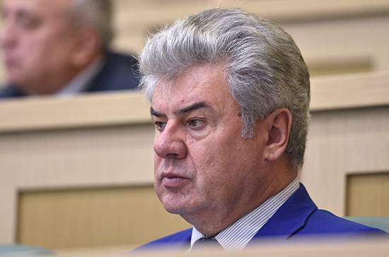 Виктор Бондарев - Бондарев прокомментировал ситуацию с возвратами «суперджетов» в аэропорты - pnp.ru - Москва