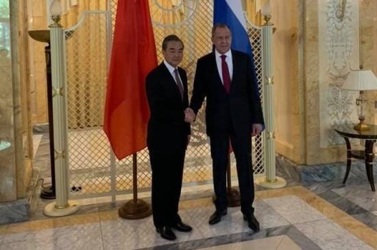 Владимир Путин - Дмитрий Песков - Сергей Лавров - Ван И. - Путин примет глав МИД России и Китая после их переговоров в Сочи - pnp.ru - Россия - Китай - Сочи - Пекин