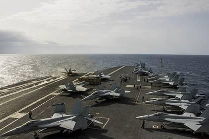 Майкл Маккол - Авианосцам США нашли путь к Крыму - lenta.ru - США - Турция - Стамбул
