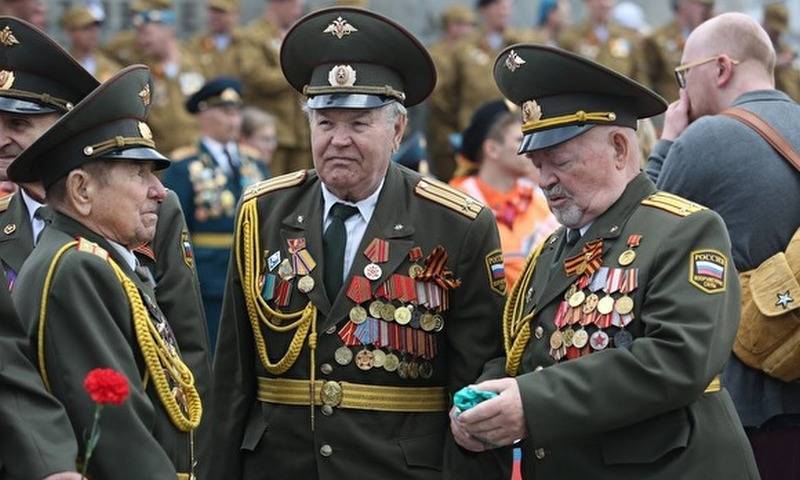 Максимум 10 орденов и медалей - в России радикально изменятся правила ношения военной формы - bloknot.ru - Минобороны