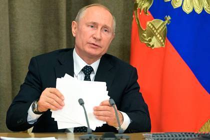 Владимир Путин - Путин удивился «летающей» земле в Ленинградской области - lenta.ru - Россия - Ленинградская обл. - Сочи - р-н Всеволожский - Всеволожск