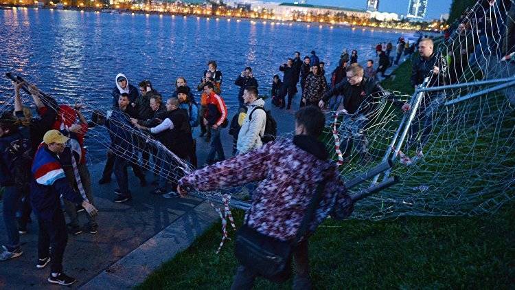 Владимир Путин - Александр Высокинский - В Екатеринбурге приостановили строительство храма - crimea.ria.ru - Россия - Крым - Екатеринбург