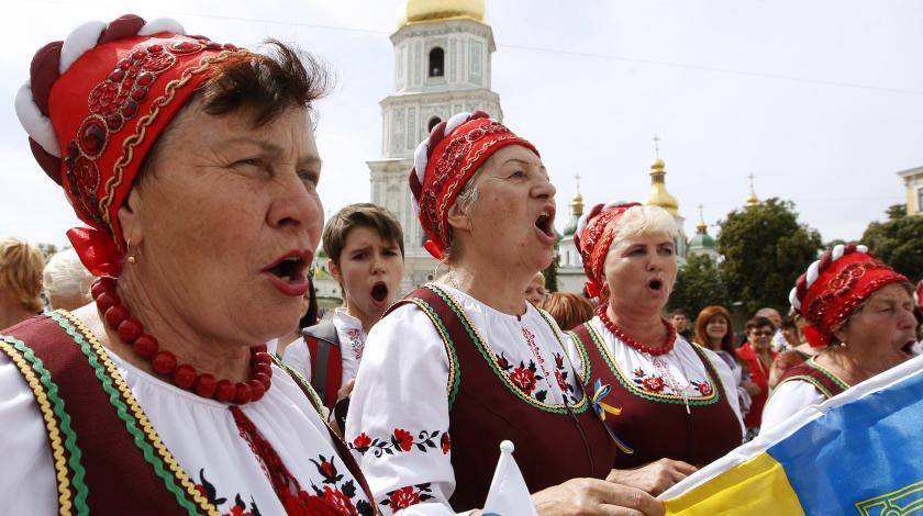 Александр Васильев - В Сети высмеяли неприличную украинскую вышиванку - utro.ru - Украина - Одесса