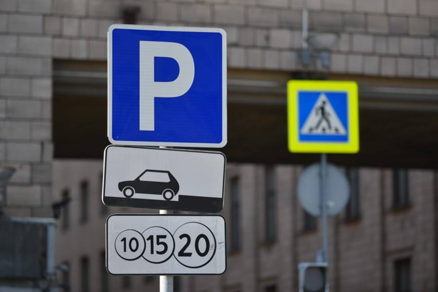Парковка на Новозаводской улице будет бесплатной 17 и 18 мая - m24.ru