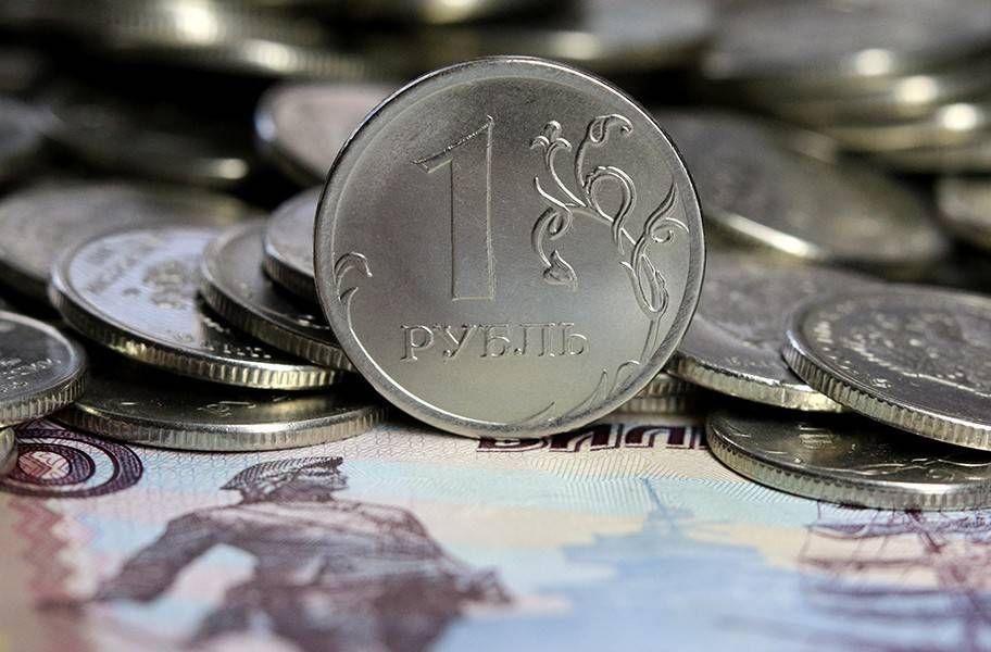 Рубль растет третий день подряд - m24.ru - США - Ирак - Иран